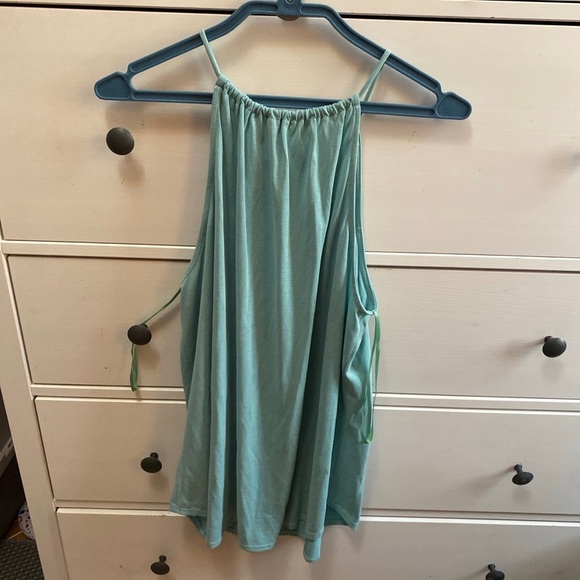 green envelope tank top
Nwt - Picture 3 of 4